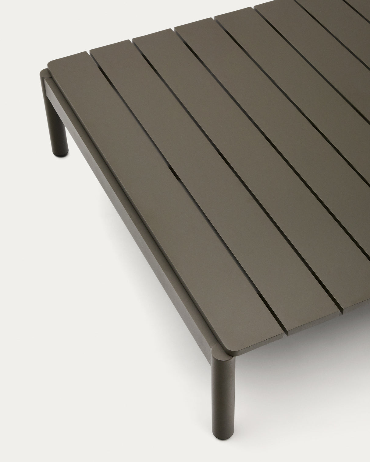 Couchtisch Sorells aus grünem Aluminium 89 x 91 cm - ZEN ZONE Furniture