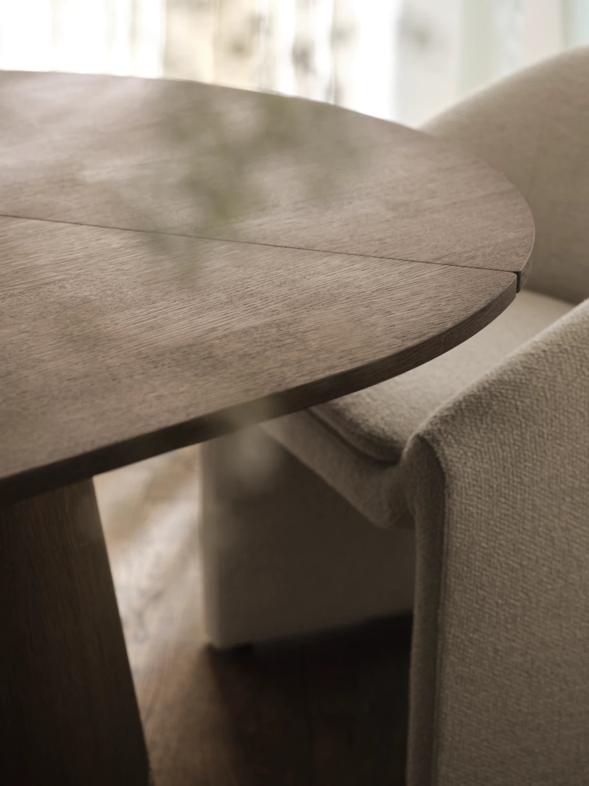 Piro Grand Esstisch aus Eiche / Furnier 305x125 cm - ZEN ZONE Furniture