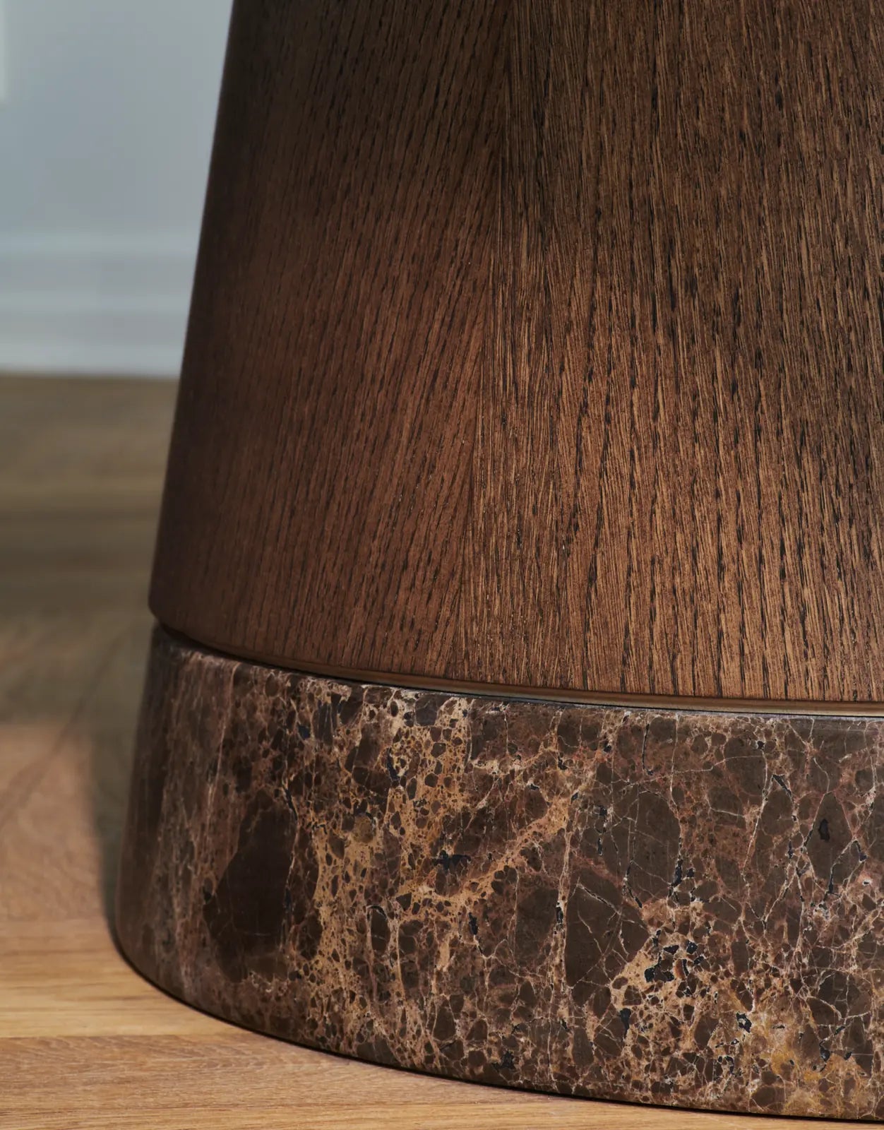 Piro Esstisch aus Eiche / Furnier geölt Ø125 cm - ZEN ZONE Furniture