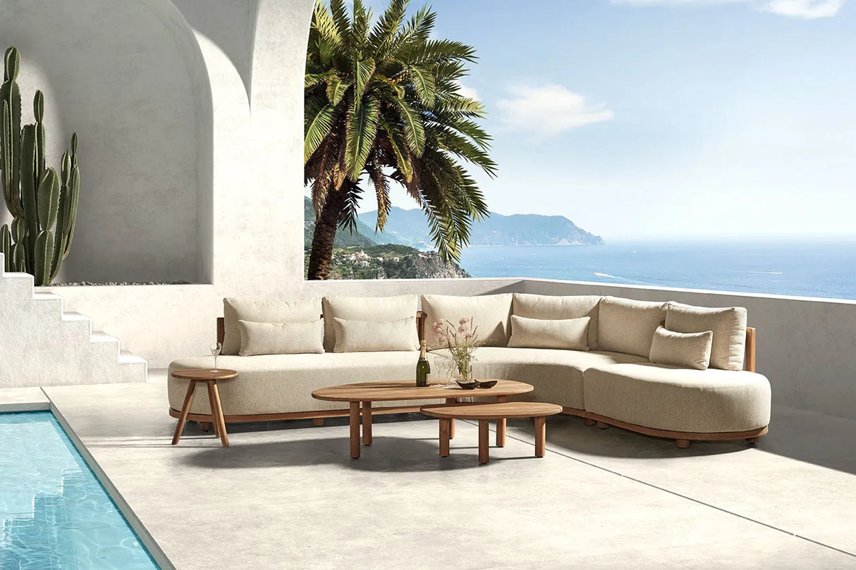 5-Sitzer-Gartensofa Pisang aus Teakholz mit cremefarbenen Kissen, 340x265x77 cm - ZEN ZONE Furniture