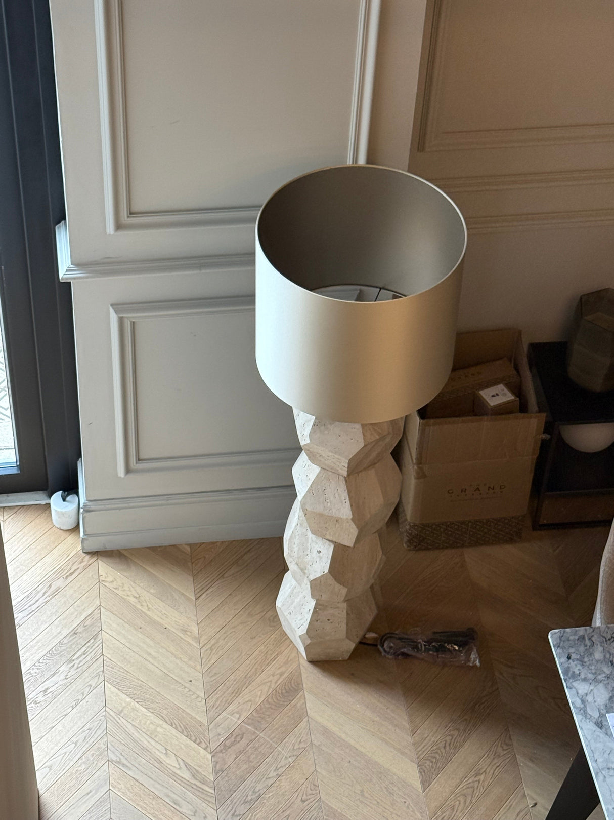 ROCCO Stehleuchte Travertin - ZEN ZONE Furniture