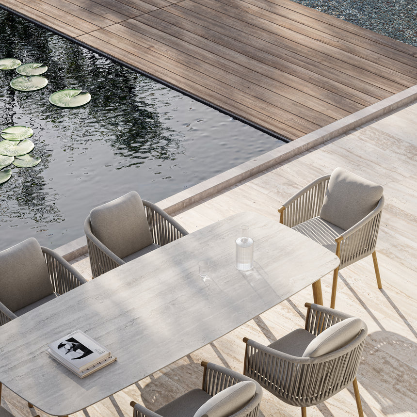 Gartenstuhl Romeo aus Teakholz mit wolkenfarbenen Kissen - ZEN ZONE Furniture