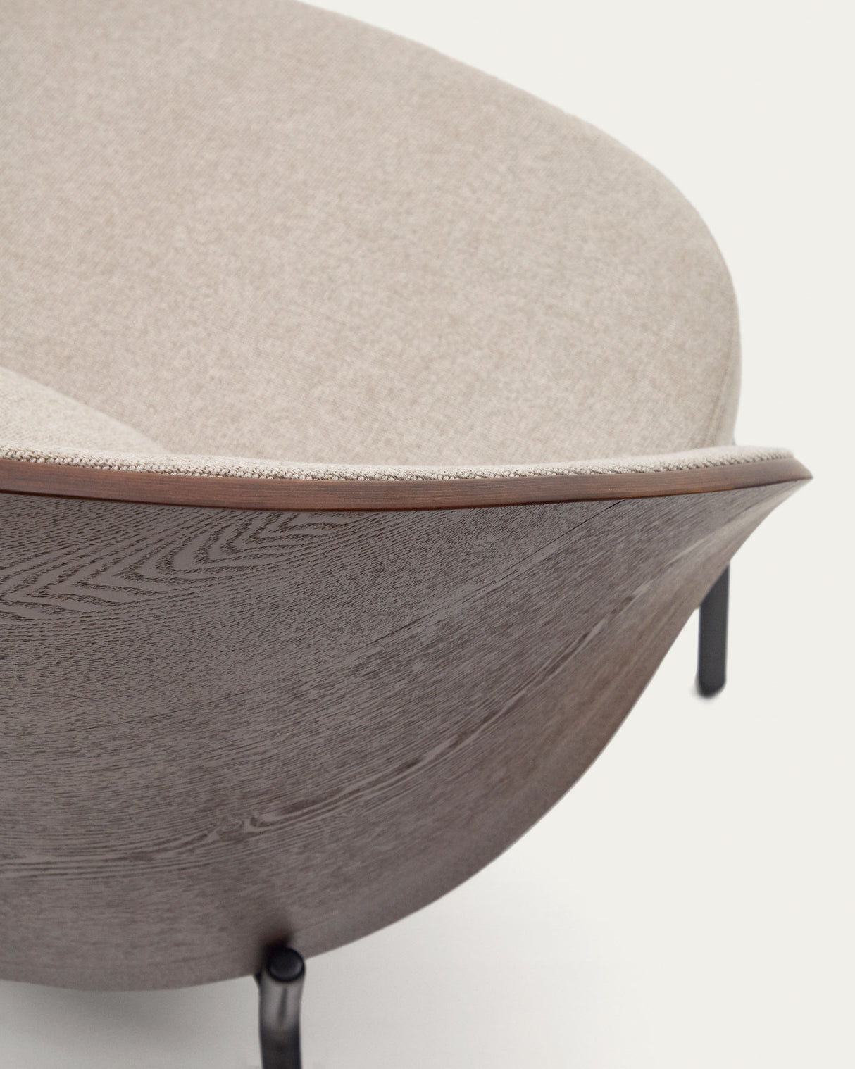 Eamy Sessel hellbraun Eschenfurnier mit Wenge-Finish und Metall in Schwarz - ZEN ZONE Furniture