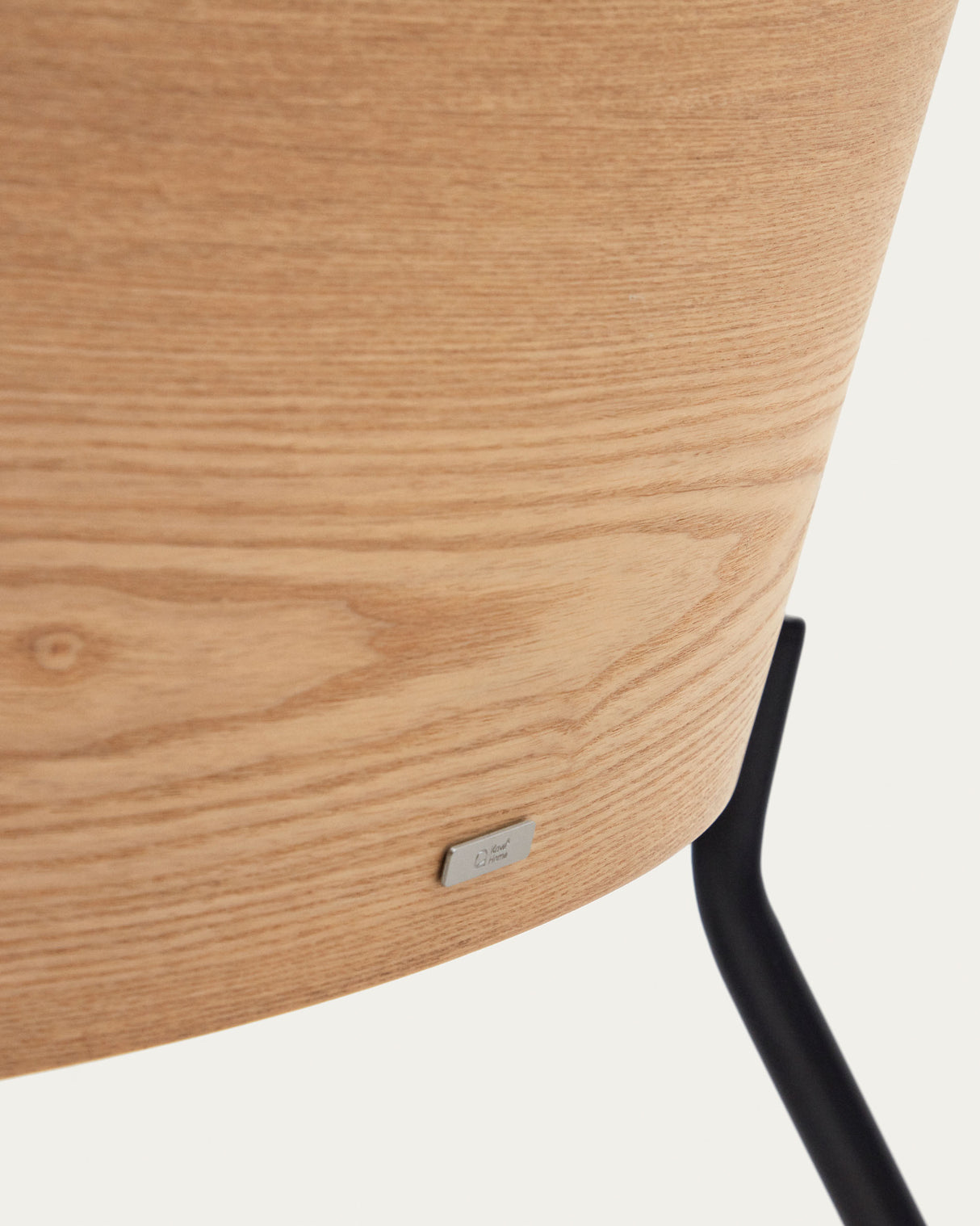 Eamy Sessel hellgrau Eschenfurnier mit natürlichem Finish und Metall in Schwarz - ZEN ZONE Furniture