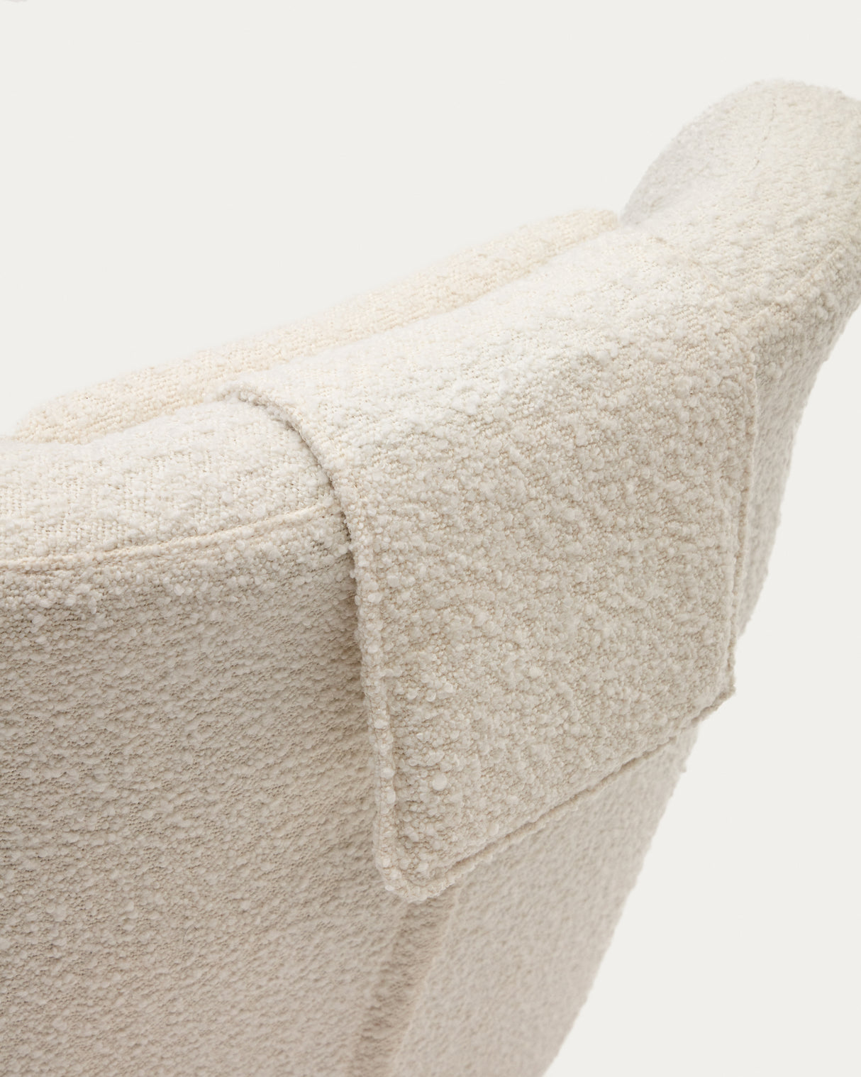 Zalina Drehsessel aus weißem Bouclé und Stahl mit schwarzem Finish FSC 100% - ZEN ZONE Furniture