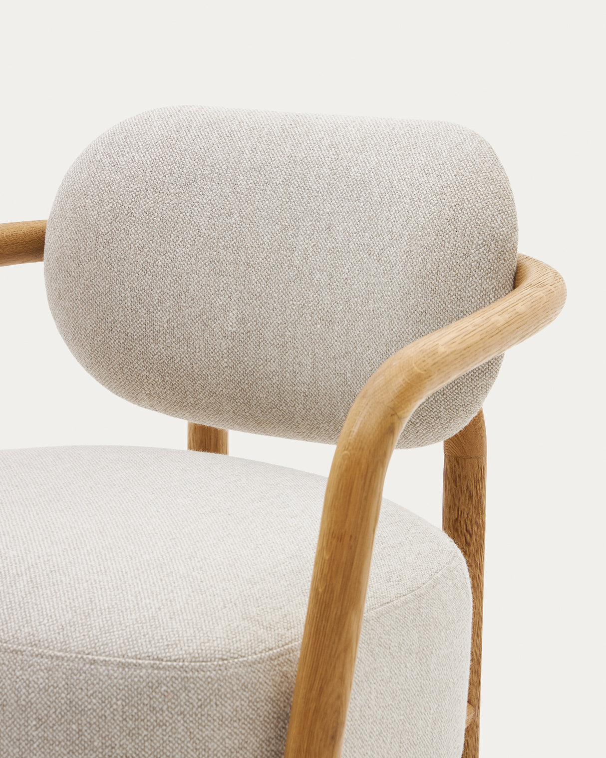 Melqui beiger Sessel aus massivem Eichenholz mit natürlichem Finish - ZEN ZONE Furniture