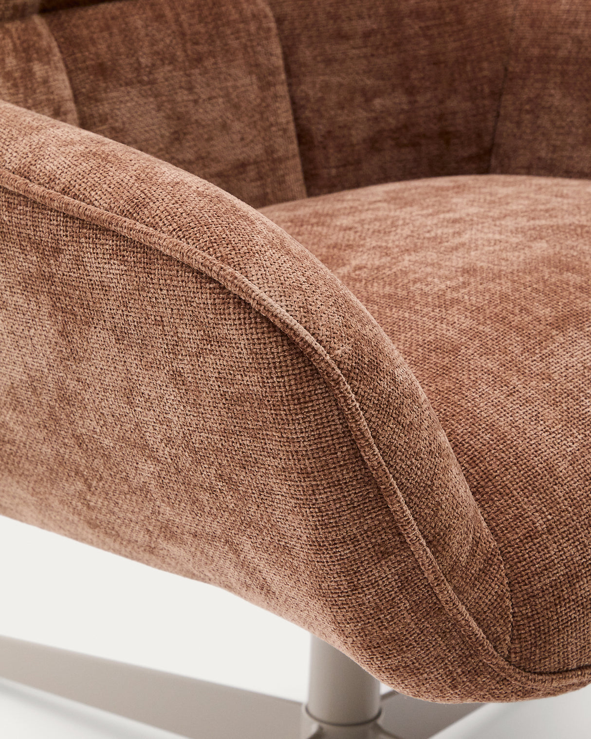 Sessel Teryl aus hellbrauner Chenille und Metall mit grauer Oberfläche FSC 100% - ZEN ZONE Furniture