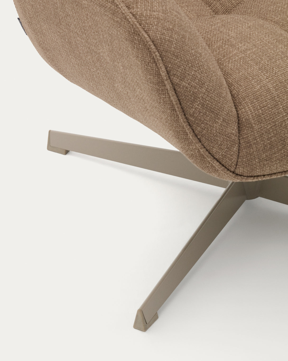 Drehsessel Jaspe hellbraun und Metall mit grauer Oberfläche FSC 100% - ZEN ZONE Furniture