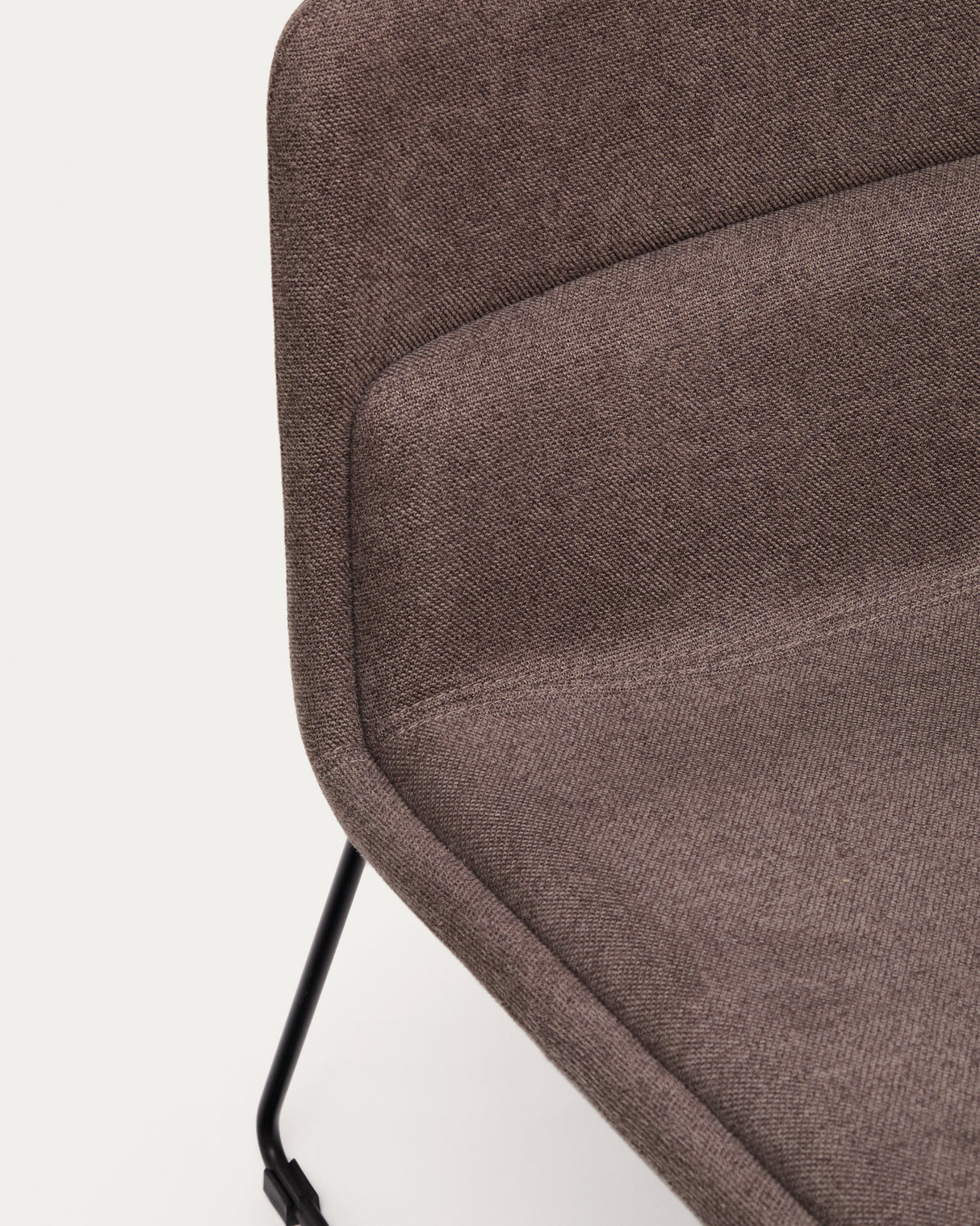 Sessel Zahara aus braunem Stahl mit schwarzem Finish FSC 100% - ZEN ZONE Furniture