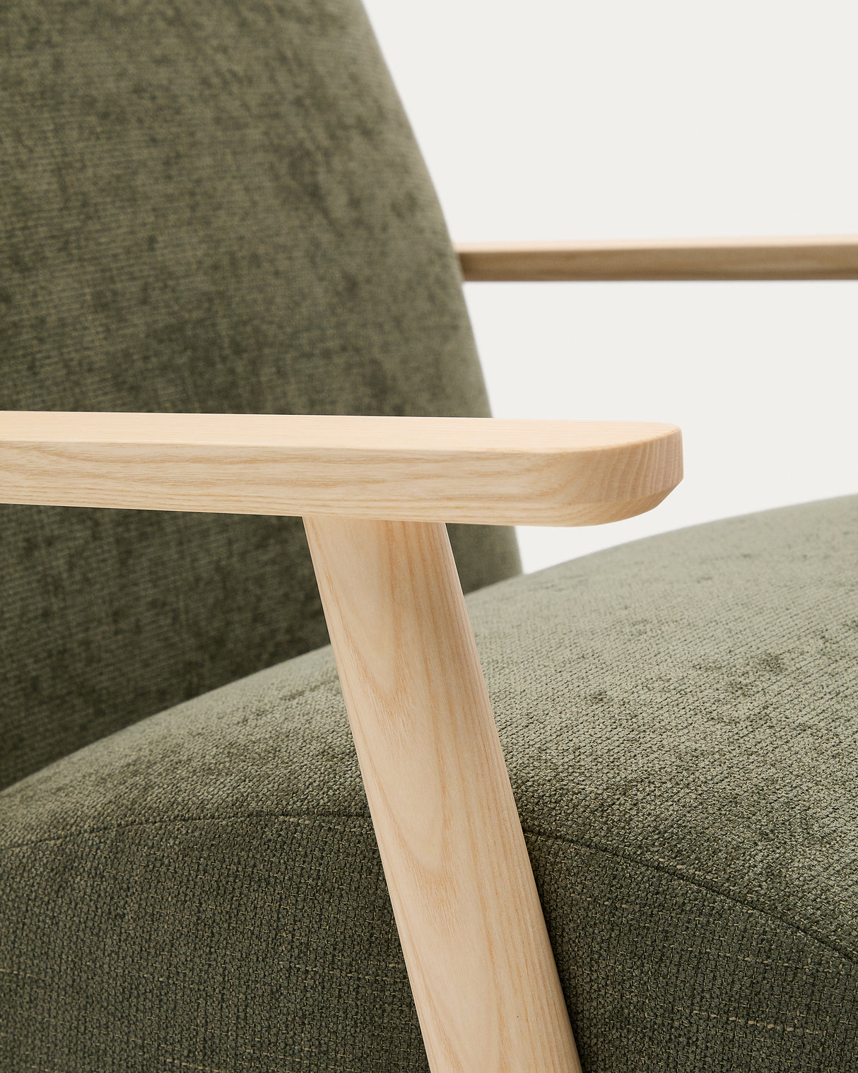 Sessel Meghan aus grünem Chenille und massivem Eschenholz mit natürlichem Finish - ZEN ZONE Furniture