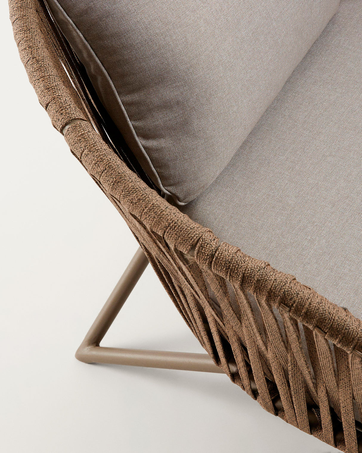 Branzie Sessel aus braunem Seil - ZEN ZONE Furniture