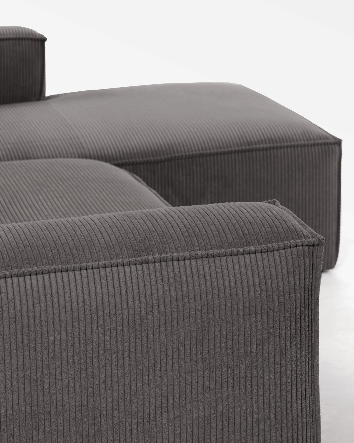 Blok 2-Sitzer-Sofa mit Chaiselongue rechts breiter Cord grau 240 cm - ZEN ZONE Furniture