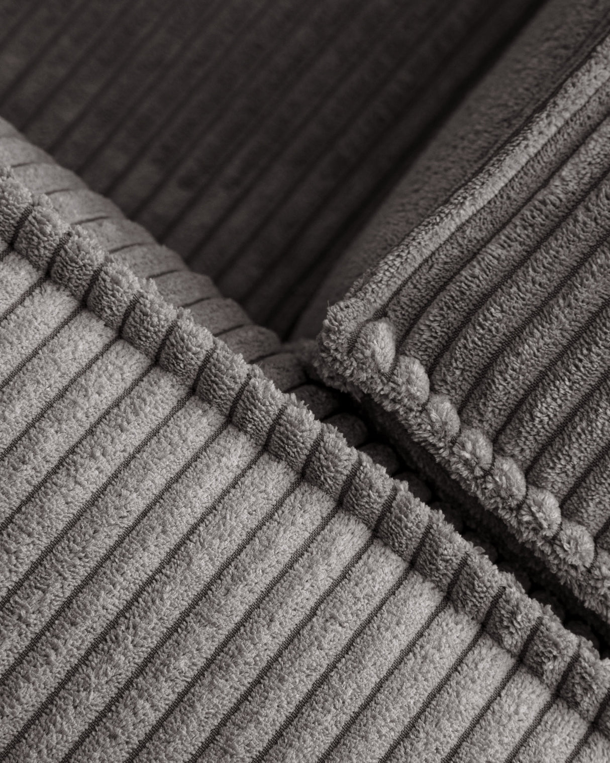 Blok 2-Sitzer-Sofa mit Chaiselongue links breiter Cord grau 240 cm - ZEN ZONE Furniture