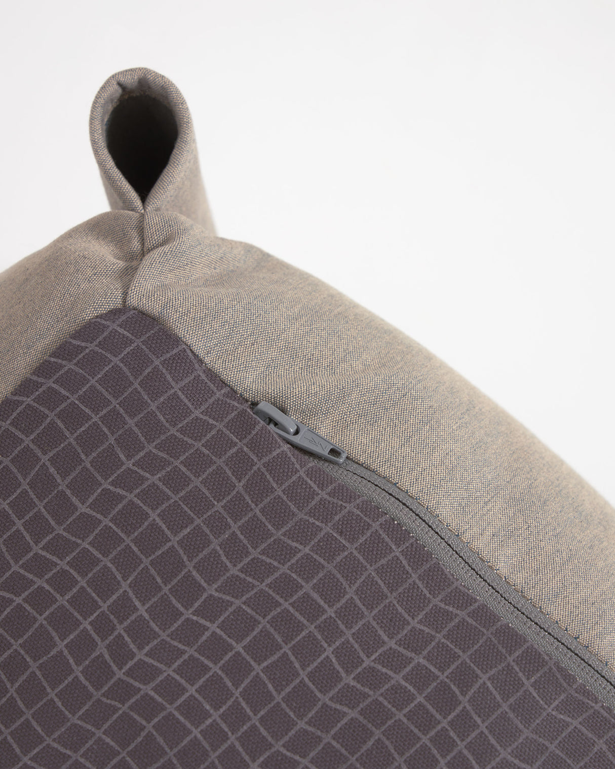 Square Puff Modularsofa m. Rückenlehne 100% outdoor grün und Aluminium schwarz 101 x 101cm - ZEN ZONE Furniture