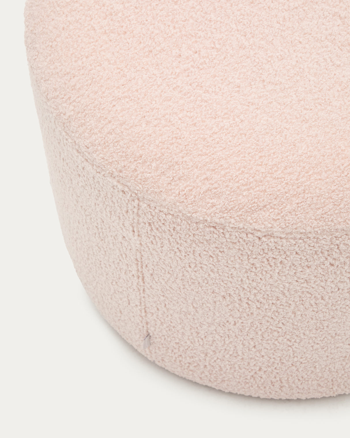 Fußhocker Kaeli mit abnehmbarem Bezug in rosa Bouclé Ø 60 cm - ZEN ZONE Furniture