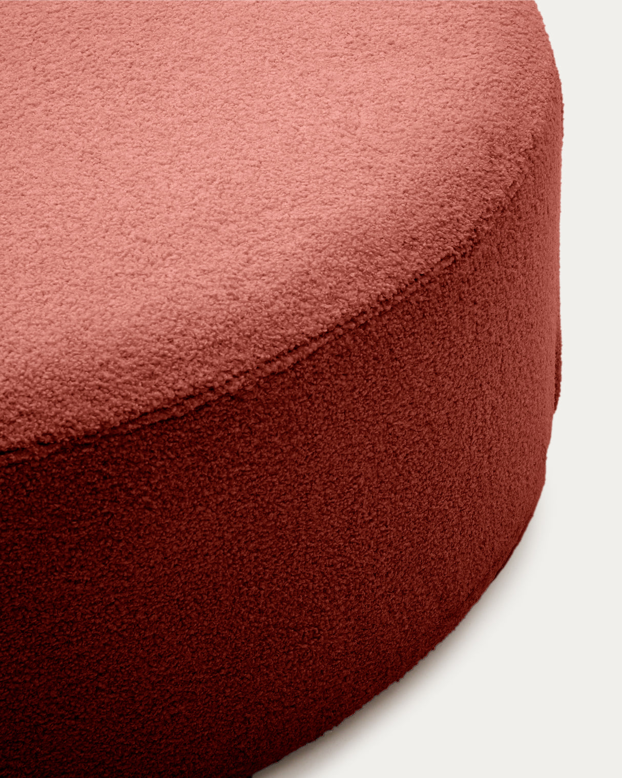 Fußhocker Kaeli mit abnehmbarem Bezug in terrakottafarbenem Bouclé Ø 120 cm - ZEN ZONE Furniture