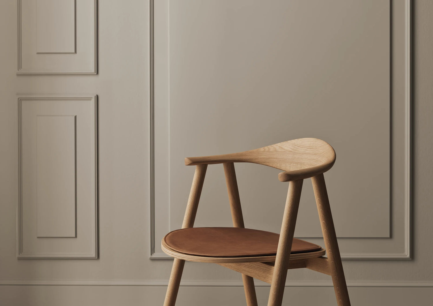 Swing Esstischstuhl aus geölter Eiche – Gepolstert, Leder, Cognac - ZEN ZONE Furniture