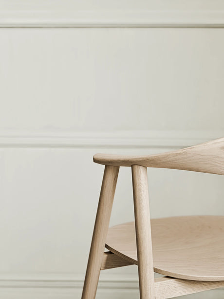 Swing Esstischstuhl aus Eiche weiß pigmentiert geölt - ZEN ZONE Furniture