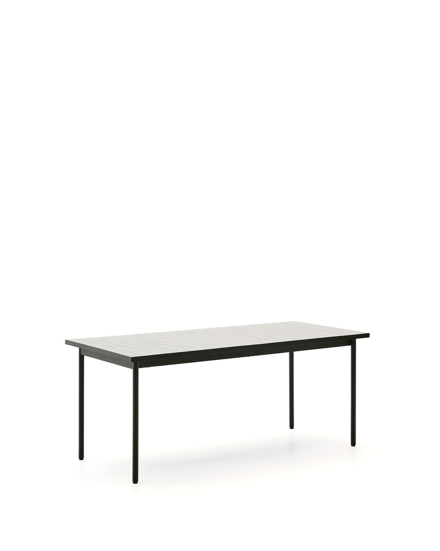 Outdoor-Tisch Maurina aus grün verzinktem Stahl mit Kacheln in der Farbe Écru 182 x 91 cm - ZEN ZONE Furniture