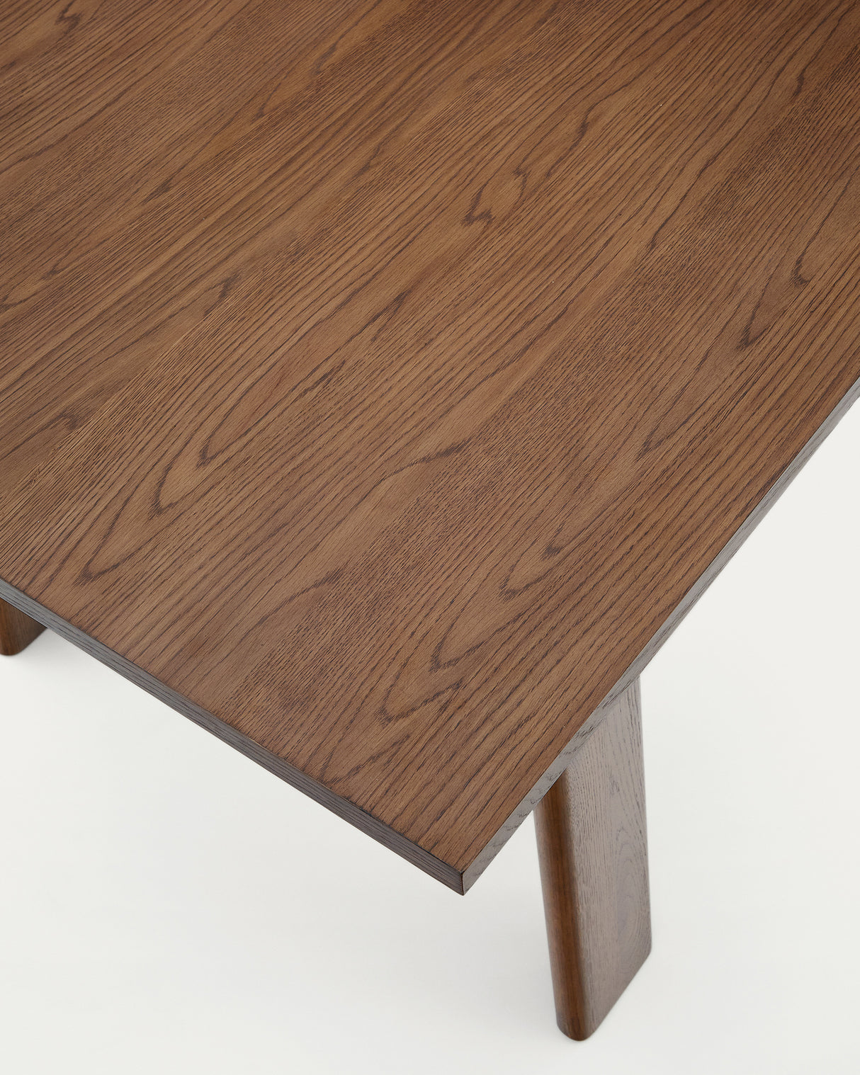 Arlen Ausziehtisch Furnier und massives Eichenholz mit Nussbaum-Finish 200 (250) x 95 cm FSC - ZEN ZONE Furniture