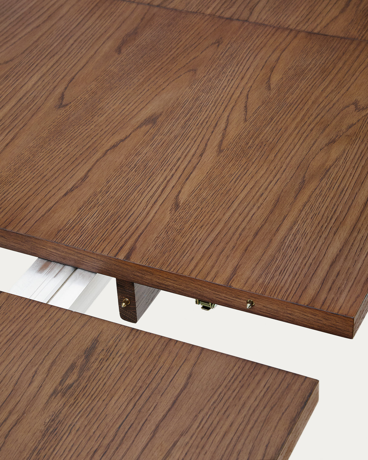 Arlen Ausziehtisch Furnier und massives Eichenholz mit Nussbaum-Finish 200 (250) x 95 cm FSC - ZEN ZONE Furniture