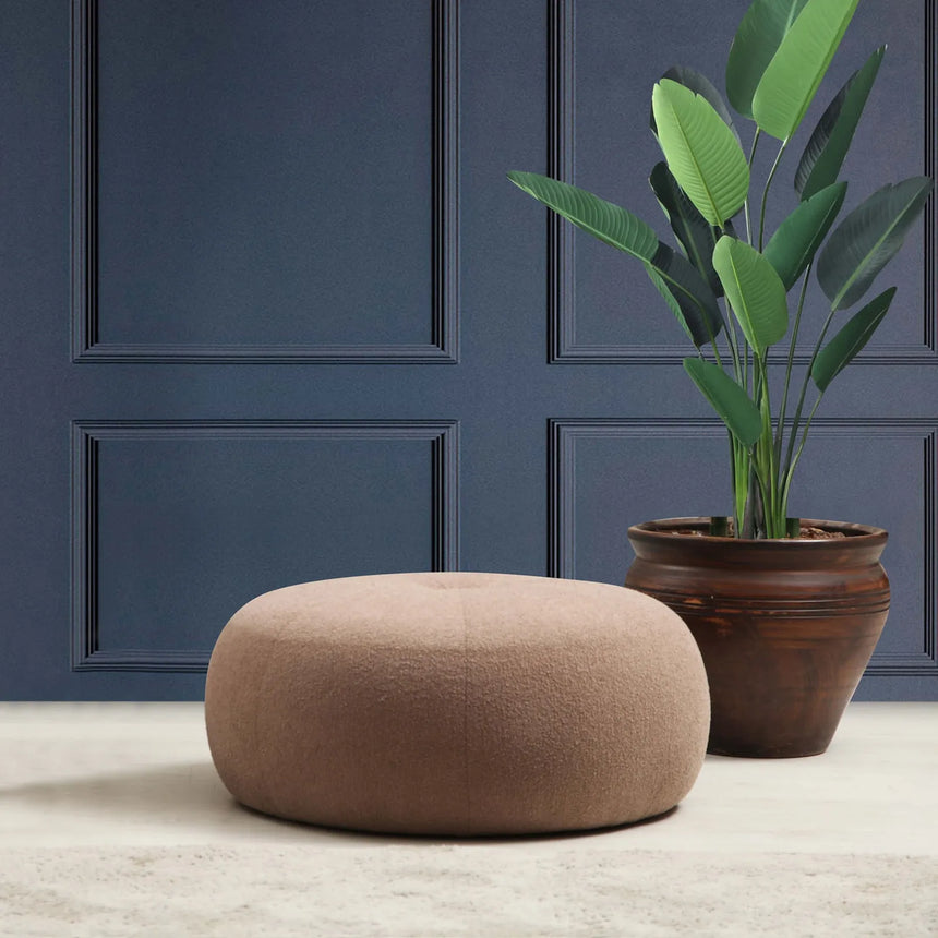 Tina Pouf in Cappuccino, 55x35 cm von Atelier Del Sofa – Bild 1