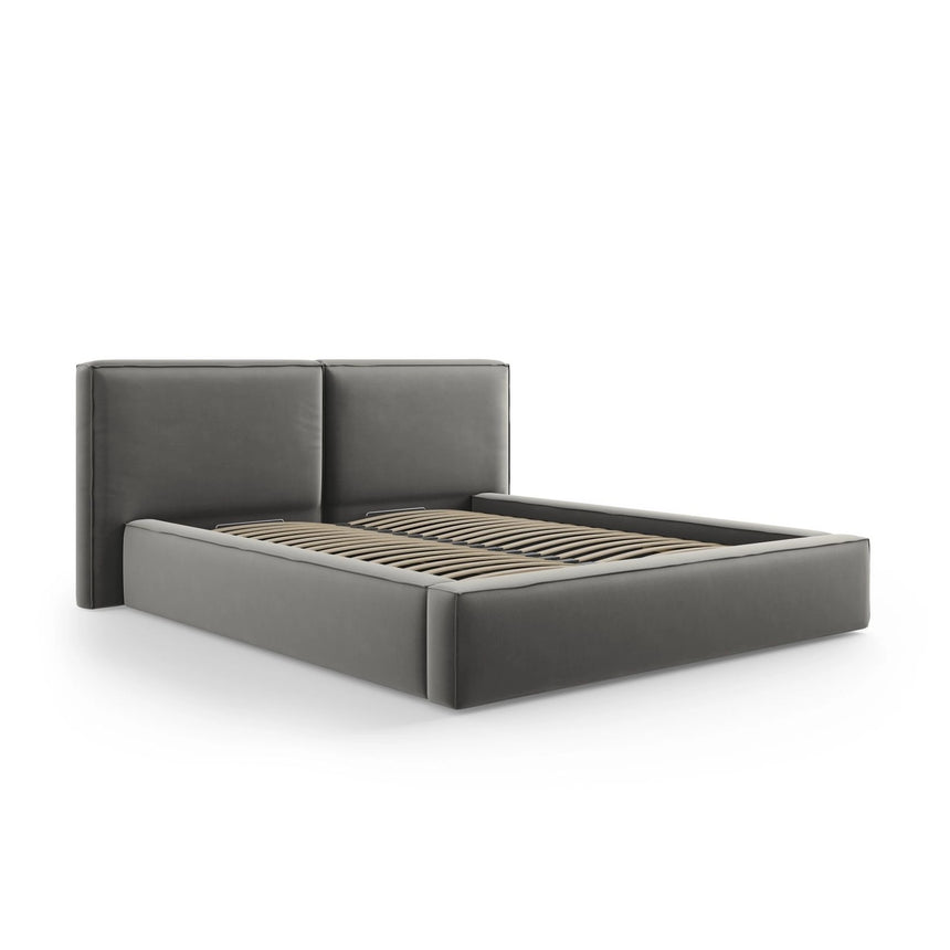 Arendal Bett mit Doppelkopfteil und Stauraum aus Samt in Hellgrau (Bluvel 13), 160x200 cm von Cosmopolitan Design – Bild 4