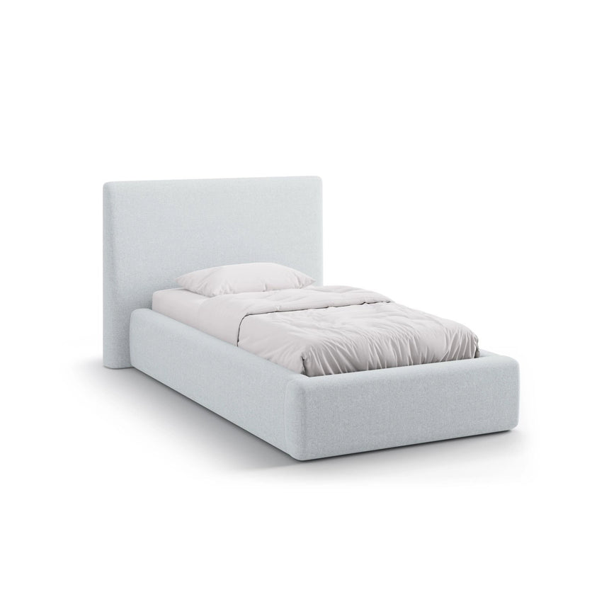 Asti Bett mit Kopfteil und Stauraum, aus Strukturierter Stoff (Mol70) in Hellgrau, 90x200 cm von Cosmopolitan Design – Bild 1