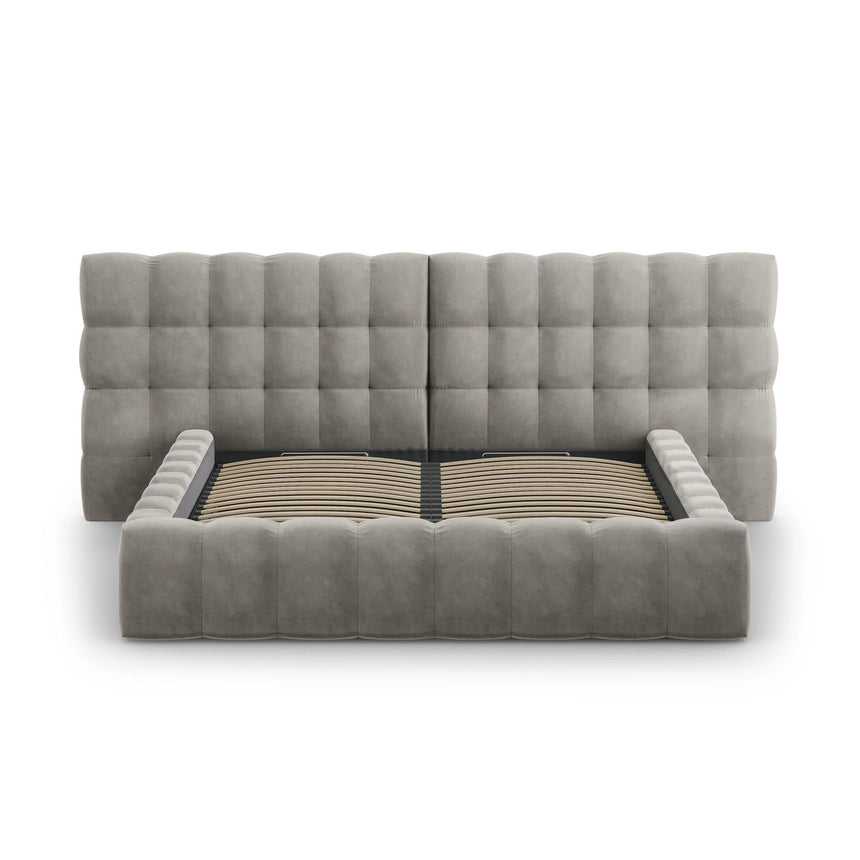 Bali Bett mit Doppelkopfteil und Stauraum, aus Samt (Blu13) in Hellgrau, 180x200 cm von Cosmopolitan Design – Bild 5