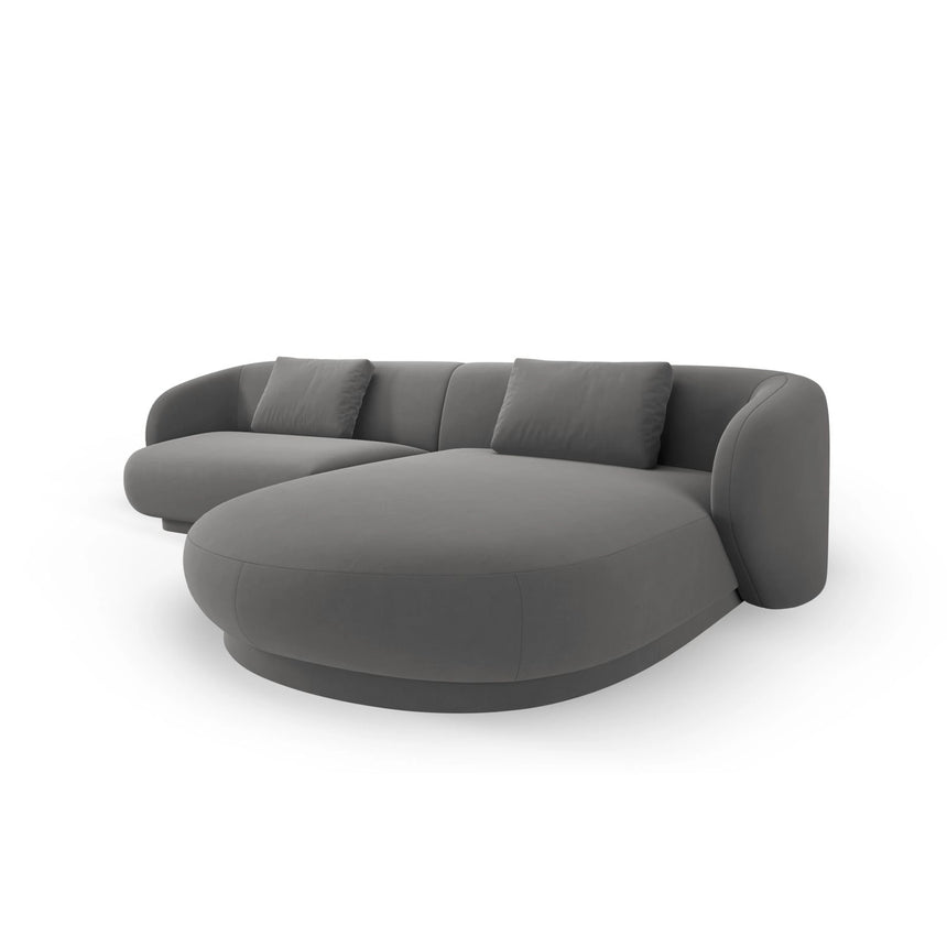 Camden 4-Sitzer Ecksofa, Rechte Seite, aus Samt in Warmes Grau (Casino Anthracite), 289x177x72 cm von Cosmopolitan Design – Bild 4