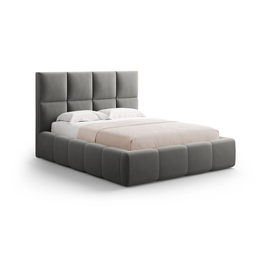 Livigno Bett mit Kopfteil und Stauraum aus Samt in Hellgrau (Bluvel 13), 180x200 cm von Cosmopolitan Design – Bild 1