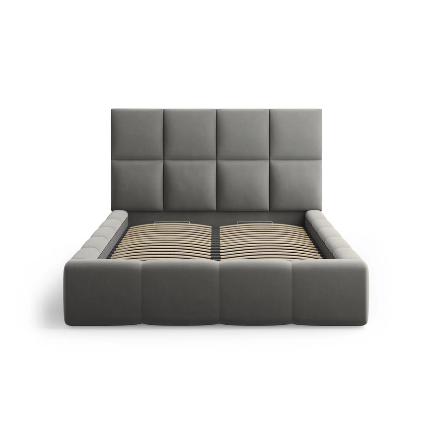 Livigno Bett mit Kopfteil und Stauraum aus Samt in Hellgrau (Bluvel 13), 180x200 cm von Cosmopolitan Design – Bild 3