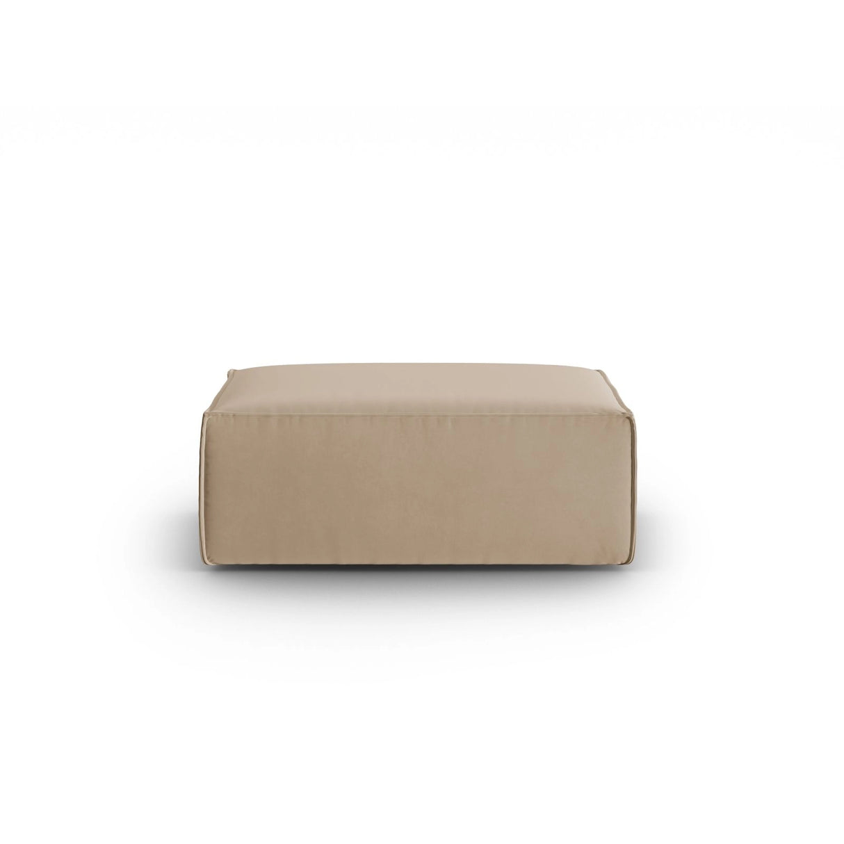 Mackay Pouf aus Samt in Sand (Casino Lion), 100x69x40 cm von Cosmopolitan Design – Bild 1