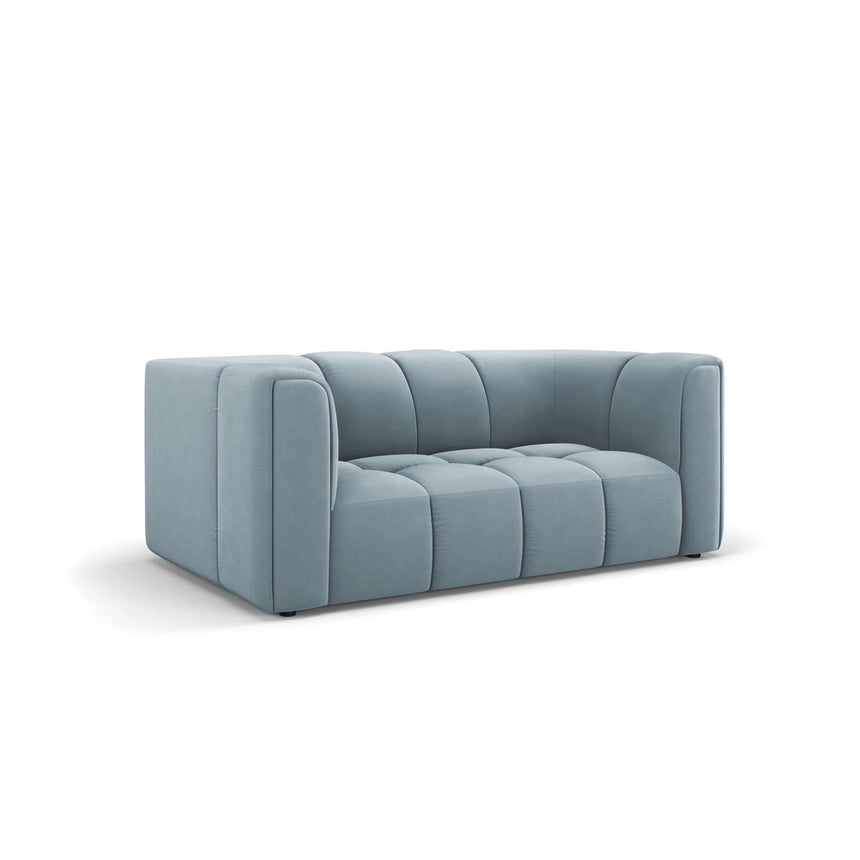 Moritz 2-Sitzer Sofa aus Samt in Hellblau (Bluvel 06), 166x96 cm von Cosmopolitan Design – Bild 2