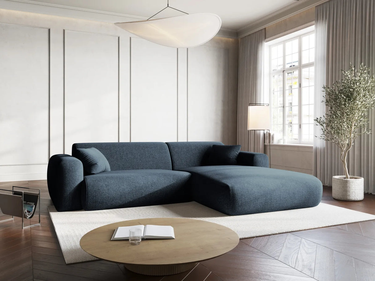 Nolio 4-Sitzer Ecksofa, Rechte Seite, aus Chenille in Königsblau (Haga 86), 235x170x72 cm von Cosmopolitan Design – Bild 2