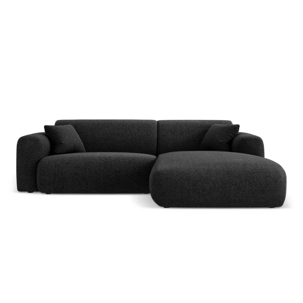 Nolio 4-Sitzer Ecksofa, Rechte Seite, aus Chenille in Schwarz (Haga 19), 235x170x72 cm von Cosmopolitan Design – Bild 1