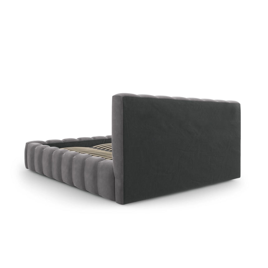 Palma Bett mit Kopfteil und Stauraum aus Samt in Grau (Bluvel 14), 200x200 cm von Cosmopolitan Design – Bild 4