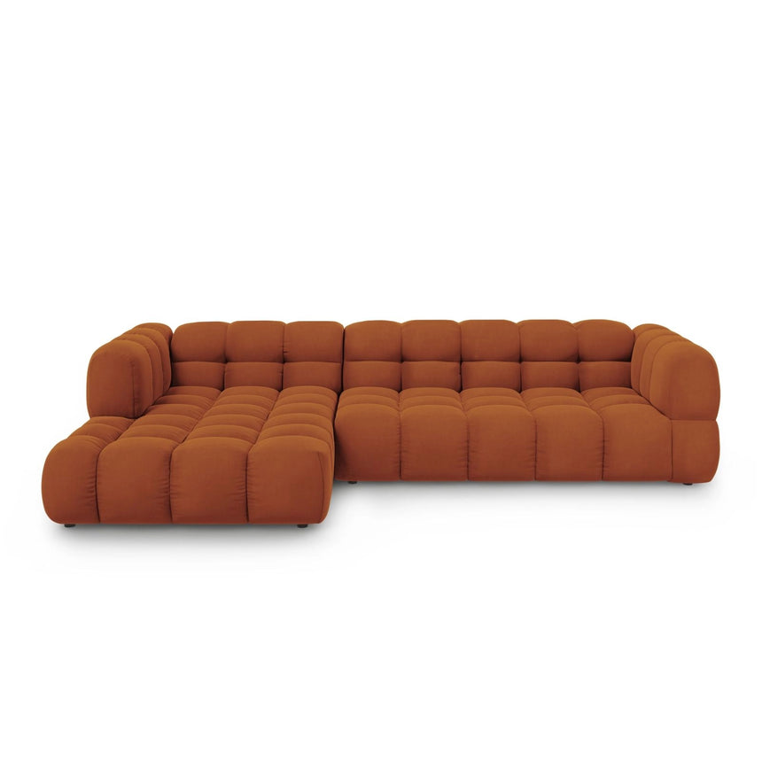 Sky 4-Sitzer Ecksofa, Linke Seite, aus Samt in Terrakotta (Casino Terracota), 300x162x70 cm von Cosmopolitan Design – Bild 1