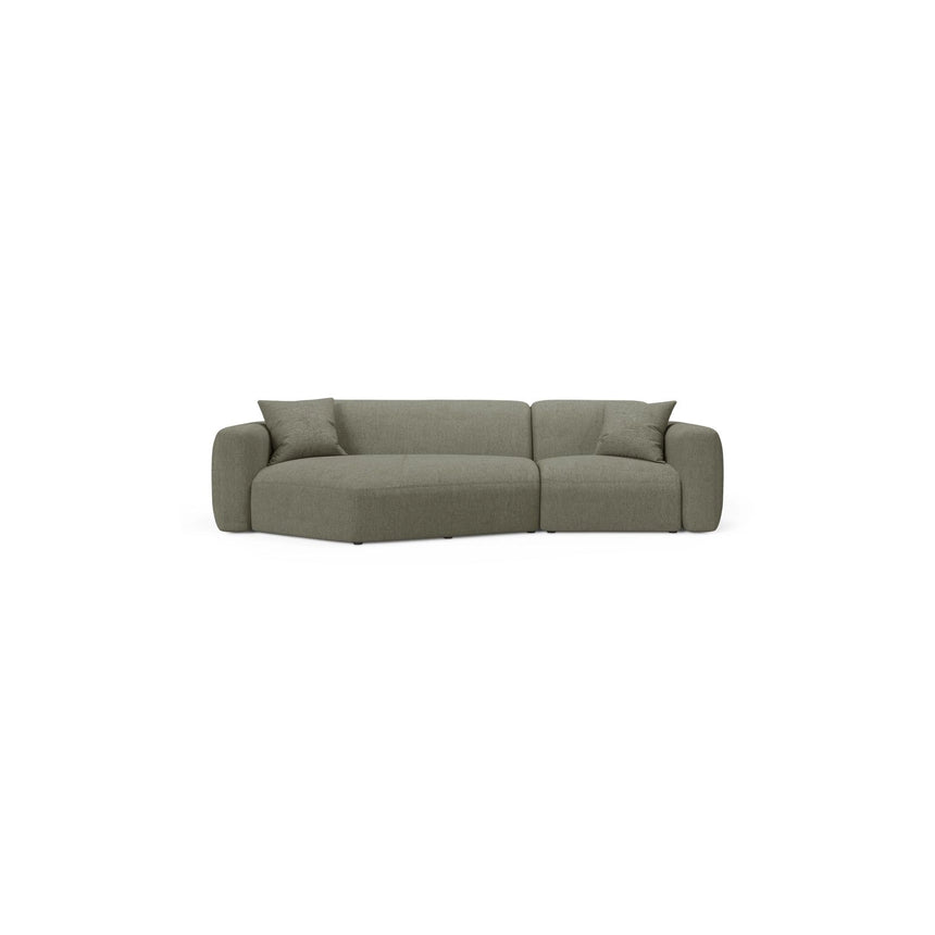 Strino 3-Sitzer Ecksofa, Linke Seite, aus Strukturierter Stoff in Dunkles Olivgrün (Sorella 34), 308x136x78 cm von Cosmopolitan Design – Bild 1