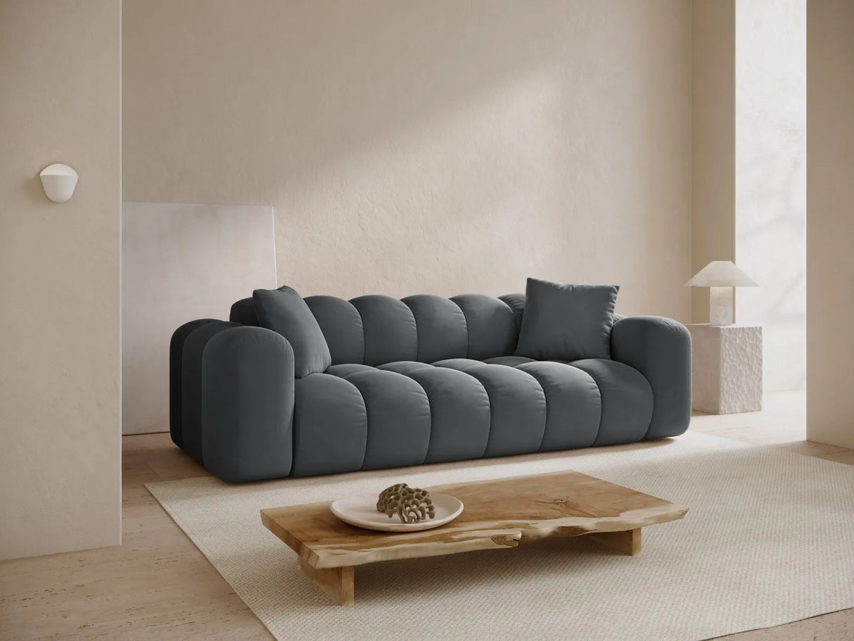 Treno 4-Sitzer Sofa aus Samt in Grau (Bluvel 14), 240x94x70 cm von Cosmopolitan Design – Bild 2