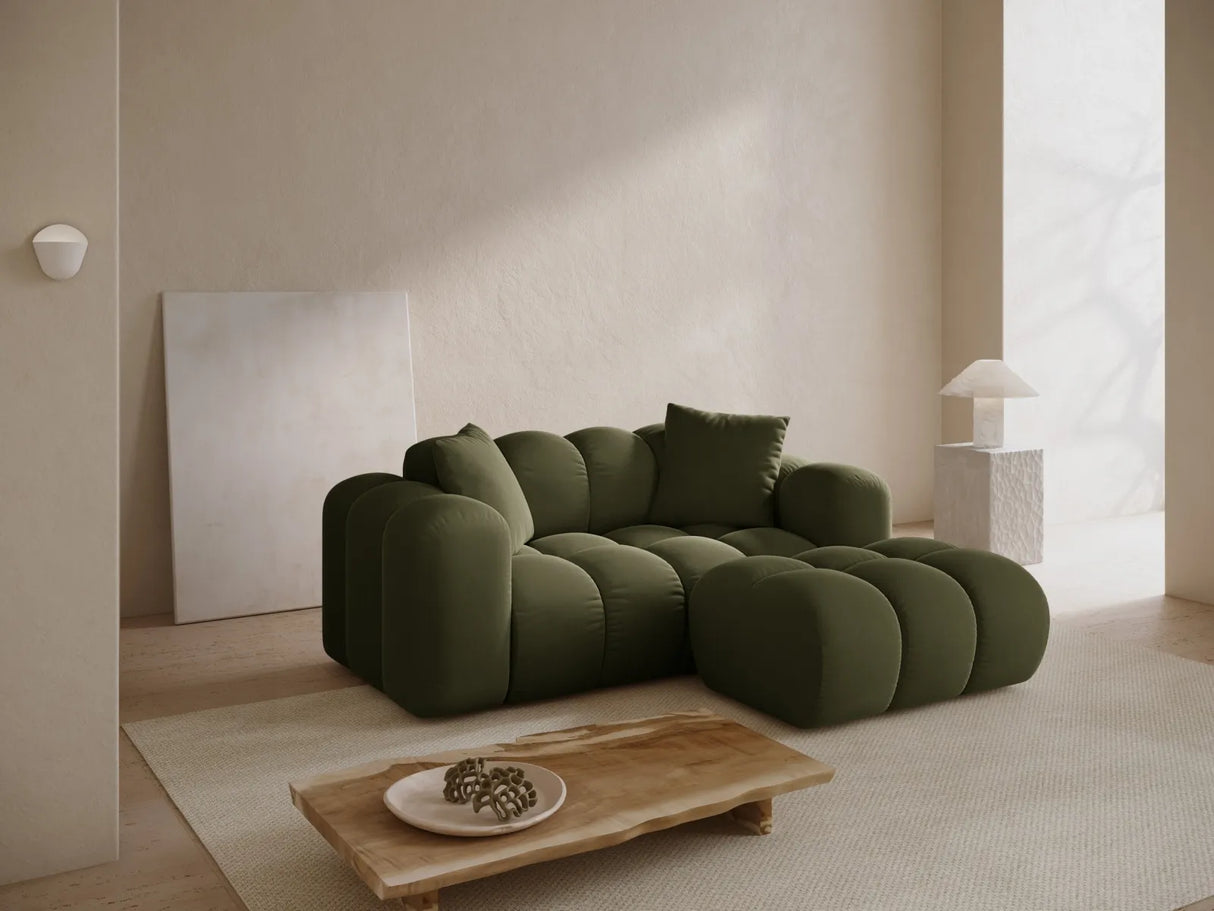 Treno Pouf aus Samt in Grün (Bluvel 77), 90x70x42 cm von Cosmopolitan Design – Bild 2