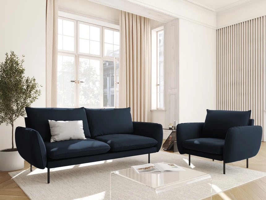 Vienna Sessel aus Samt in Dunkelblau (Bluvel 89), 97x94x95 cm von Cosmopolitan Design – Bild 2