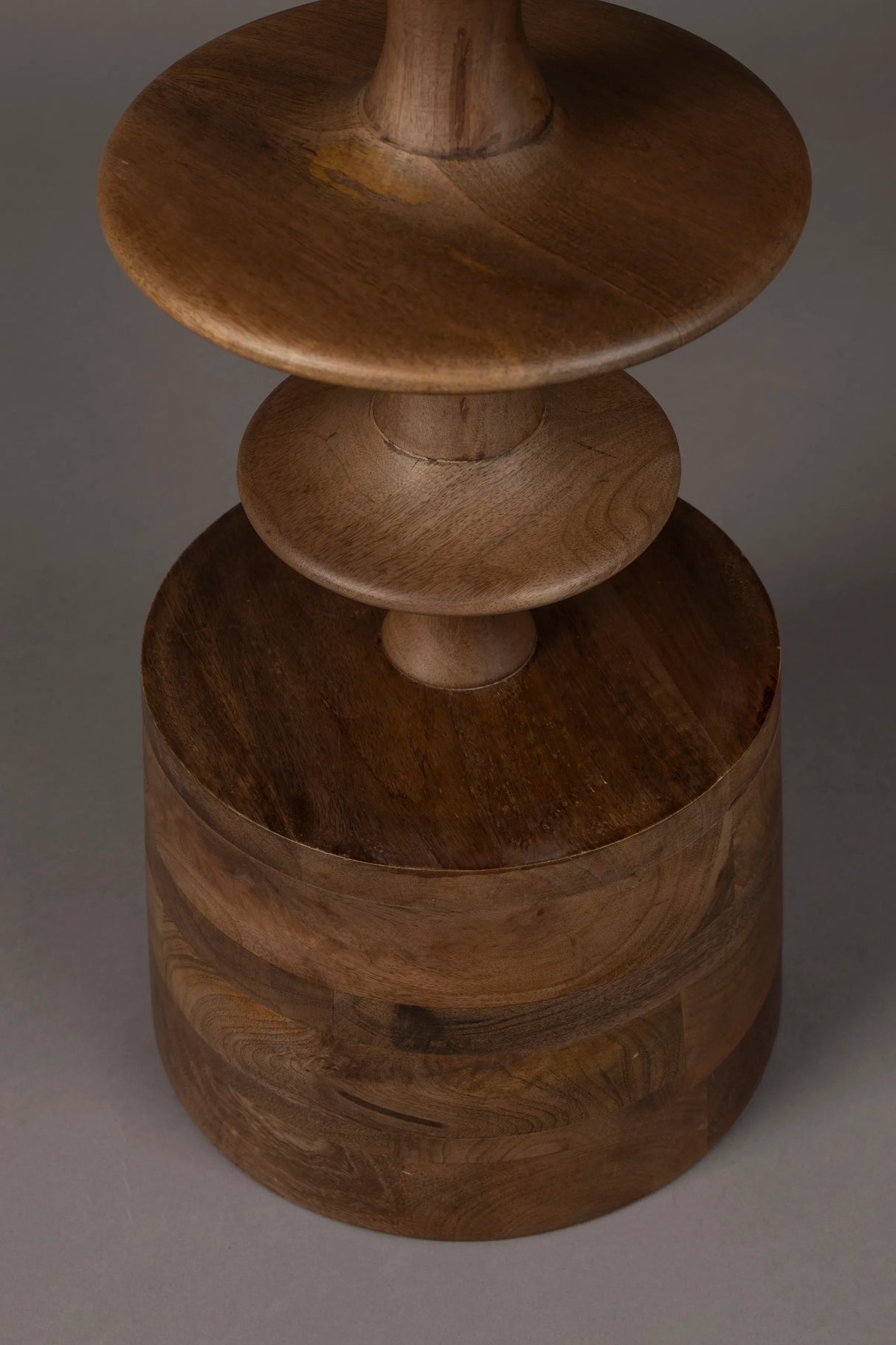 Cath Beistelltisch Walnuss 46x46x58 cm von Dutchbone – Produktbild 3