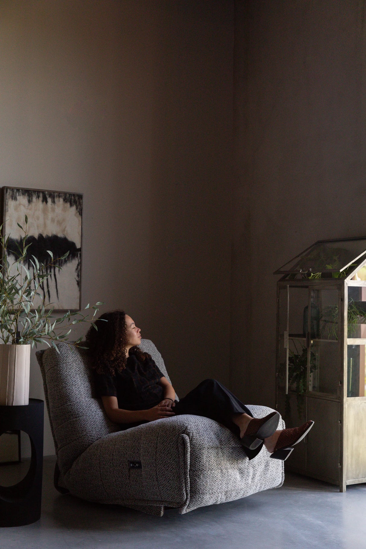 Hamilton Lounge Sessel elektrisch verstellbar Cappuccino 114x88x95 von Dutchbone – Produktbild 14