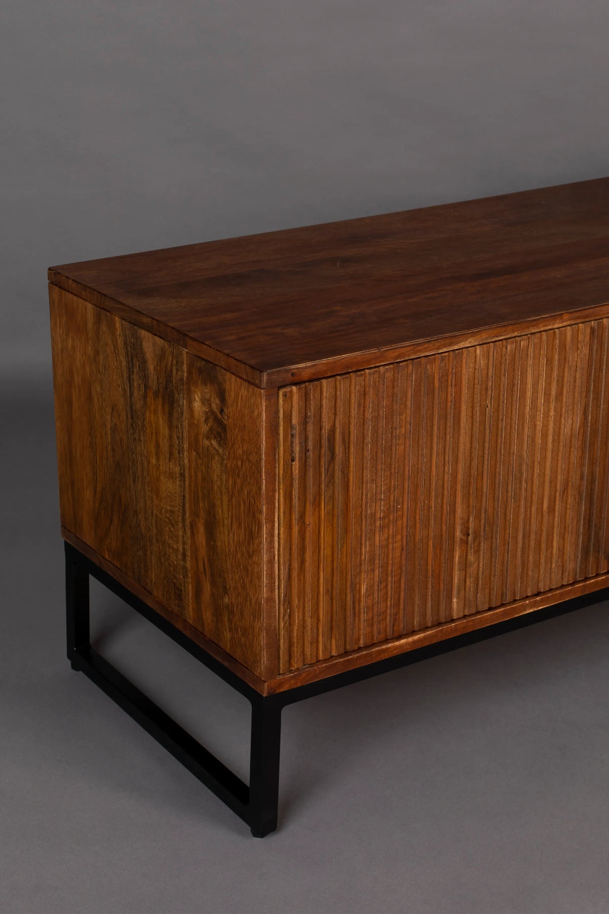 Saroo Sideboard 140x40x45 cm von Dutchbone – Produktbild 8