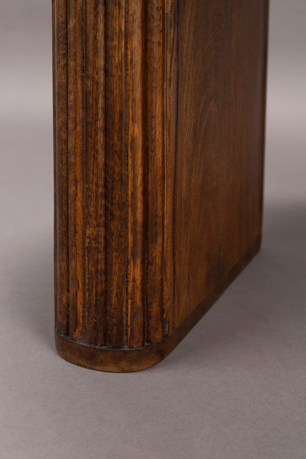 Tilon Couchtisch aus Mangoholz im Walnuss-Finish 110x60x40 cm von Dutchbone – Produktbild 11