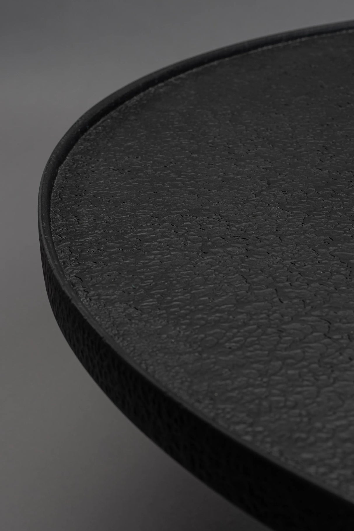 Winston Couchtisch Schwarz Rund 70x70x35 cm von Dutchbone – Produktbild 4