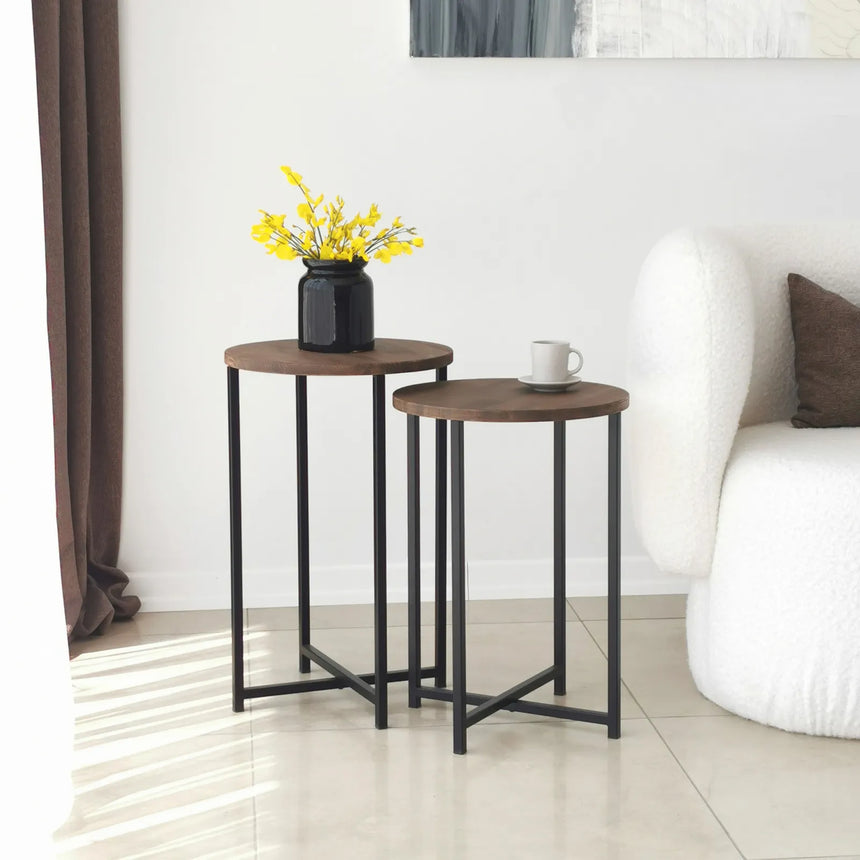 2er-Set Beistelltisch Neta aus massivem Kiefernholz und Metall 35Ø von Hanah Home – Bild 1