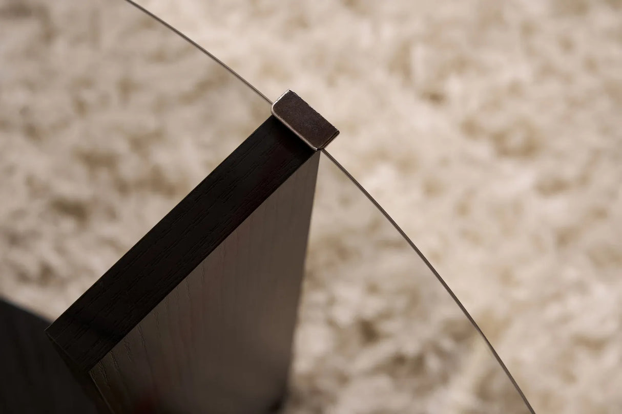 Couchtisch Clara aus gehärtetem Glas und Holz in Holzschwarz und Rauch 75Ø von Hanah Home – Bild 4