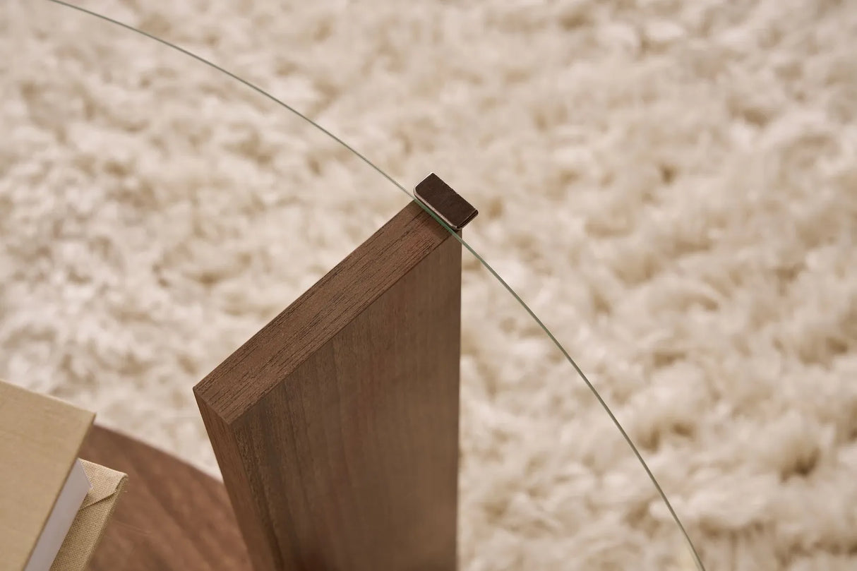 Couchtisch Clara aus gehärtetem Glas und Holz in Walnuss und Transparent 75Ø von Hanah Home – Bild 4